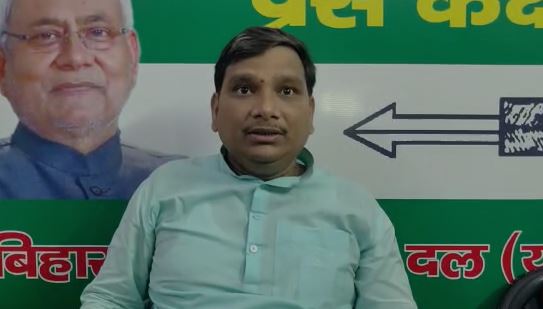 तेजस्वी की पैदल यात्रा पर जेडीयू प्रवक्ता ने कसा तंज, कहा तेजस्वी को अपनी यात्रा पर श्वेत पत्र जारी करना चाहिए