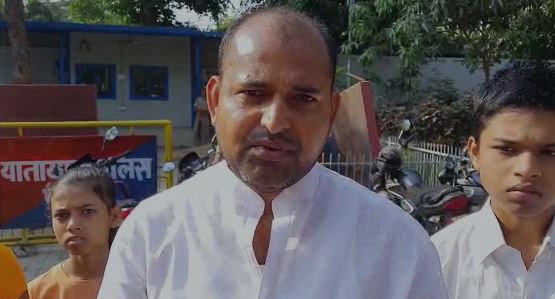 जदयू नेता ने  CM आवास पहुंच कर लगाई गुहार, मुझे मेरी बीवी से बचाएं सरकार