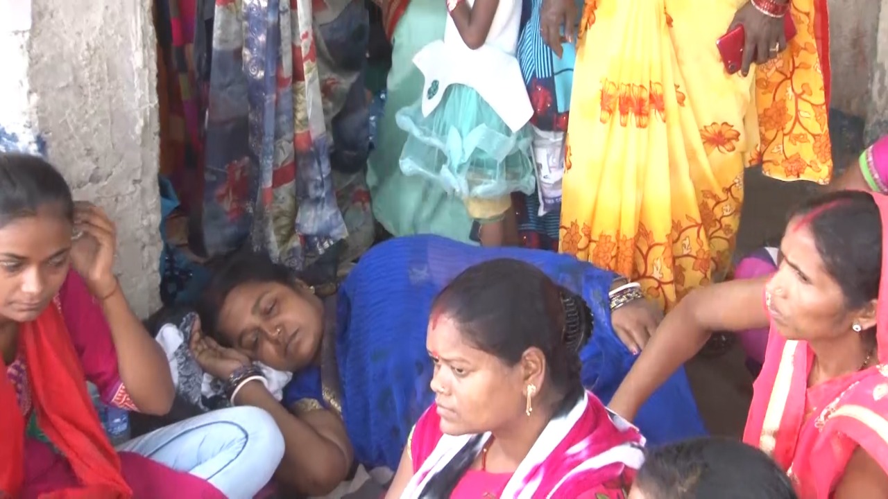 कुंती देवी की बेटी ने काटी कलाई, मां ने प्रशासन पर लगाया लापरवाही का आरोप