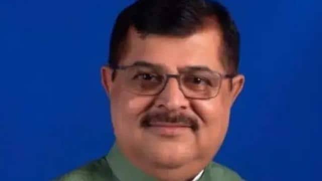 पूर्व सीेएम के राजनीतिक सलाहकार यूपी से  गिरफ्तार , आदिवासी युवती से छेड़खानी का है आरोप 