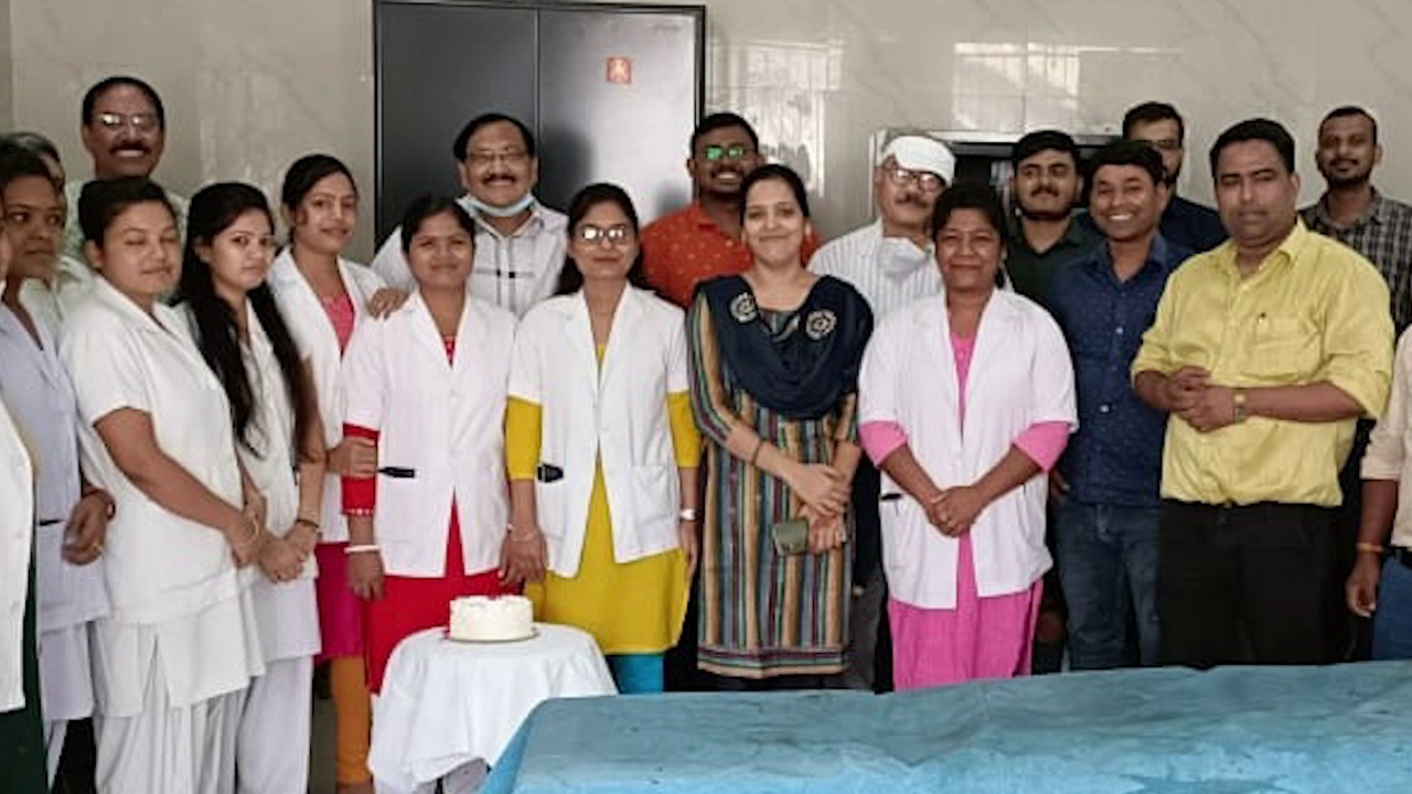 आज अंतर्राष्ट्रीय नर्स दिवस : काम को किया सलाम, कहा, आप हैं तो हम हैं