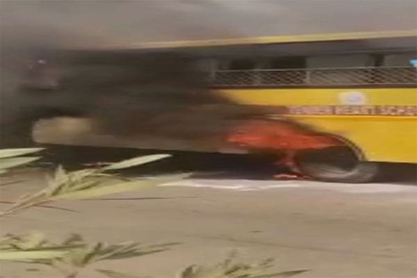 रांची में फिर स्कूल बस में लगी आग, बाल-बाल बचे नौनिहाल