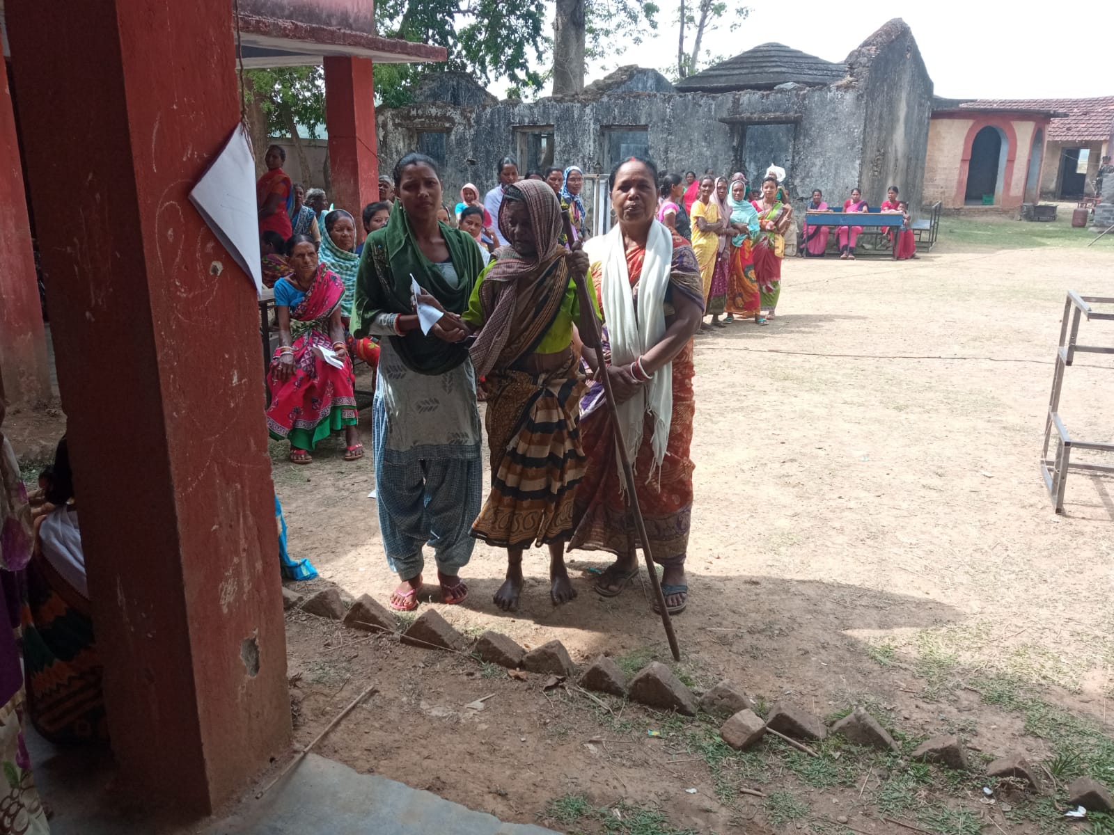 गांव की सरकार : जमशेदपुर में उत्साह परवान पर, शुरुआती दो घंटे में ही गुड़ाबांडा में 18.69 % मतदान