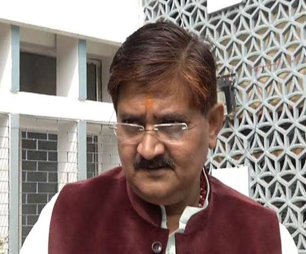 तूफान से तबाही के बाद राहत की कोई आहट नहीं पर  बिफरे विधायक राज सिन्हा