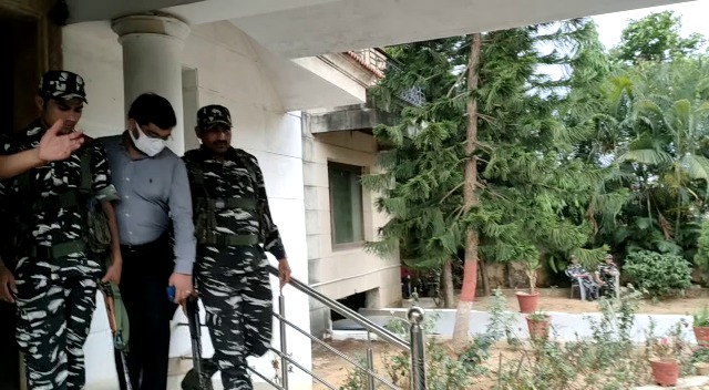 BREAKING: सीएम के बेहद करीबी रवि केजरीवाल से ईडी ने की 6 घंटे पूछताछ, हेमंत सोरेन की बढ़ सकती है मुश्किलें