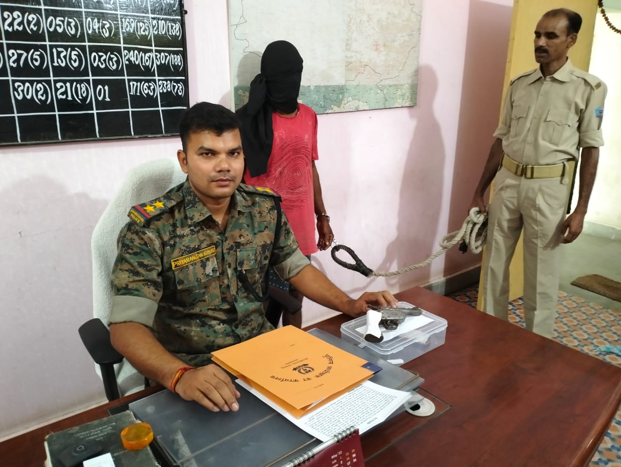 पलामू: TSPC का एरिया कमांडर ,हथियार के साथ गिरफ्तार