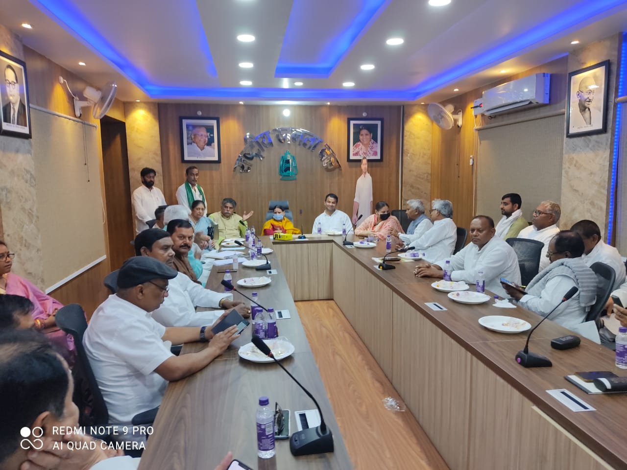 RJD की पार्लियामेंट्री बोर्ड की बैठक  : नहीं शामिल हुए तेजस्‍वी, अटकलों का बाजार गर्म