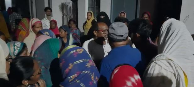 अधेड़ से जबरन बेटी की शादी कराने की तैयारी में थे पिता और चाचा, बेटी ने कर ली खुदखुशी