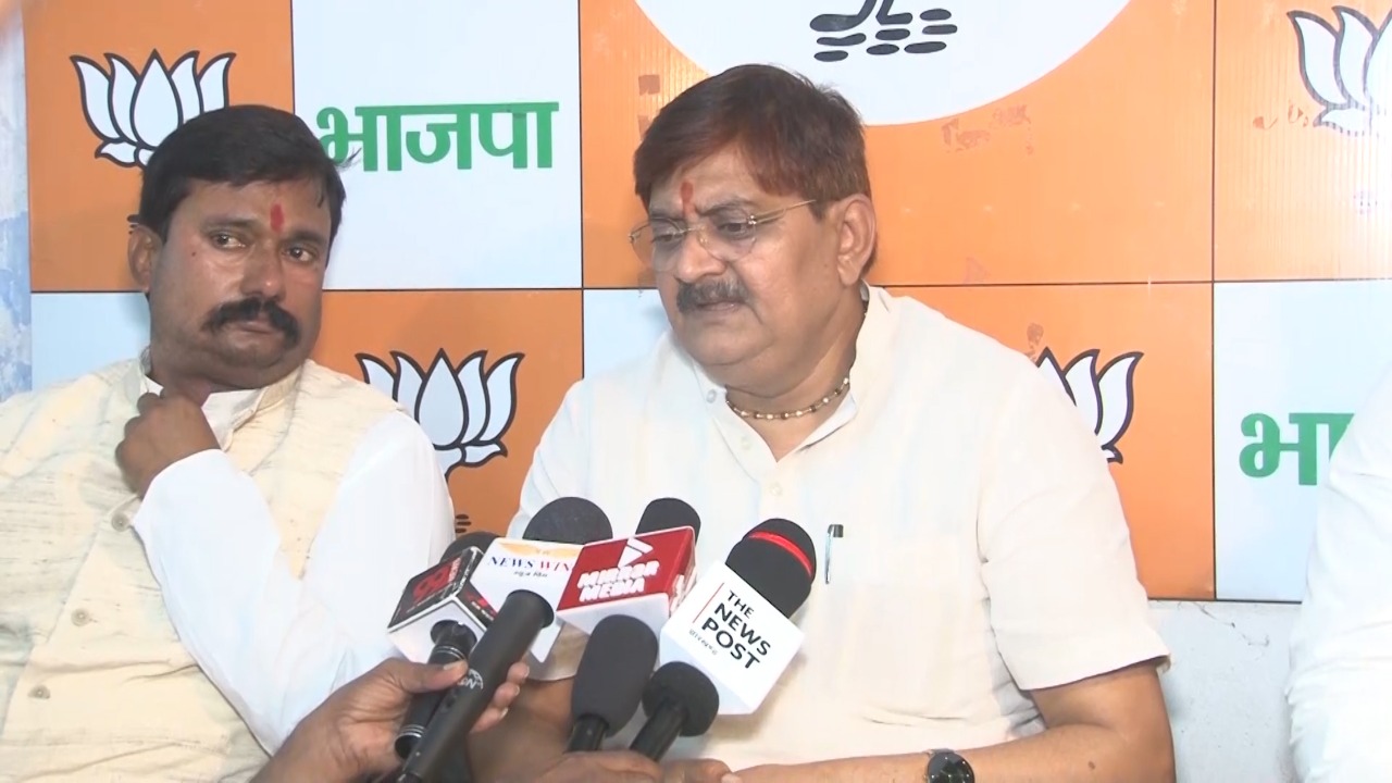 सीएम के बयान पर झारखंड में भी सियासी बवाल, विपक्ष के साथ सत्ता पक्ष ने भी उठाया सवाल