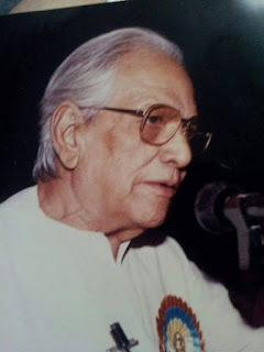 पुण्यतिथि : पहले संगीतकार थे मजरूह सुल्तानपुरी जिन्हें दादा साहेब फाल्के पुरस्कार से नवाजा गया, रूह को छू जाते थे मजरूह सुल्तानपुरी के गीत