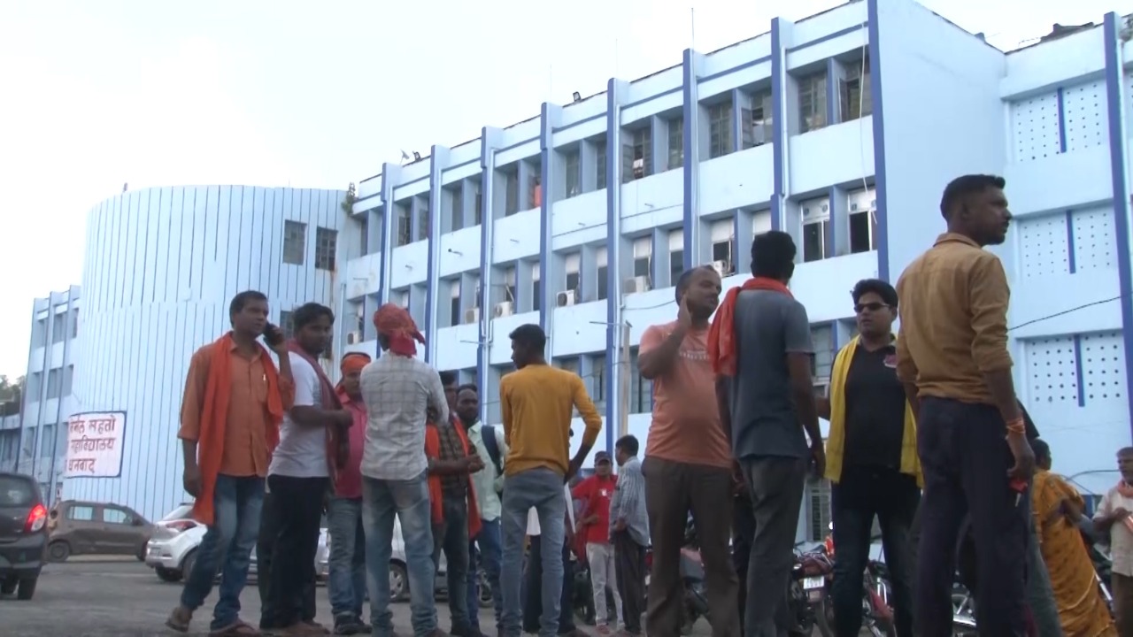 प्रेम प्रसंग में युवक की पीट पीट कर हत्या,  अस्पताल में शव रख भागे सभी आरोपी