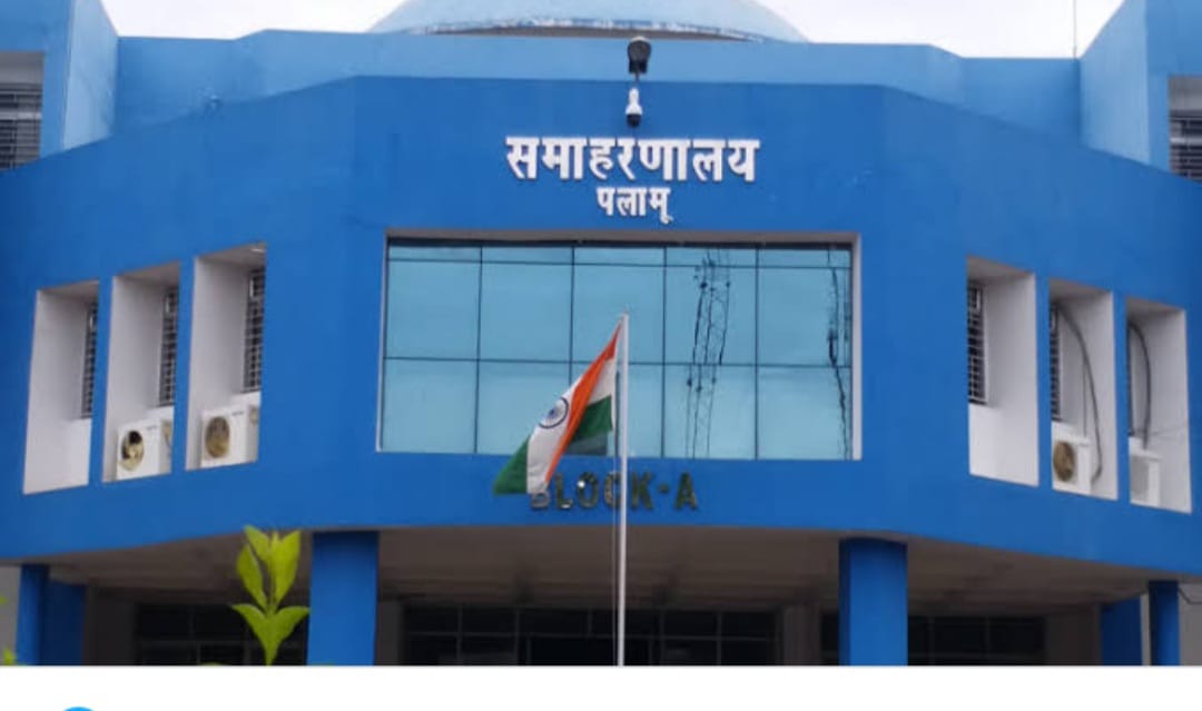 आदेश पाल के परिजनों को अबतक नहीं मिला नौकरी-मुआवजा, चुनाव ड्यूटी से लौटने के क्रम में हुई थी मौत