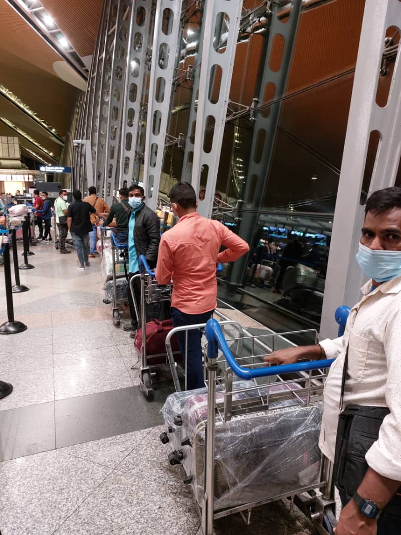 चौथे चरण के मतदान को लेकर पोलिंग पार्टियां रवाना, 1008 बुथों पर मतदान कल