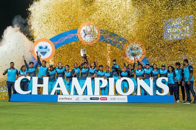 विमेंस टी-20 चैलेंज: वेलॉसिटी को हराकर सुपरनोवाज ने तीसरी बार किया ट्रॉफी पर कब्जा