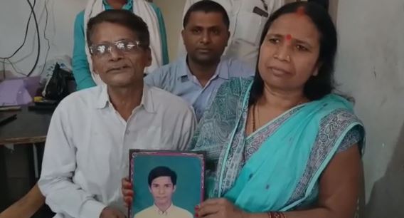 शिक्षक दंपति का बेटा 7वें प्रयास में यूपीएससी की परीक्षा में सफल, 15 साल से नहीं आया घर