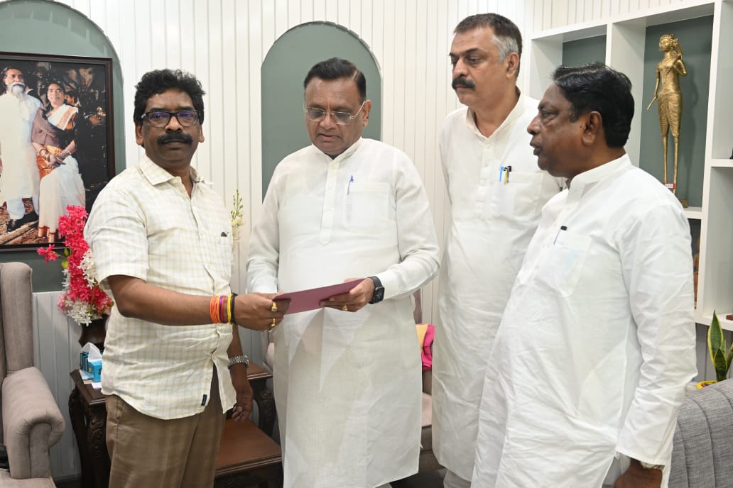 Live Update : 9 सदस्यीय समन्वय समिति झारखंड सरकार को दिखाएगी विकास की राह, गुरुजी बने राज्य समन्वय समिति के अध्यक्ष