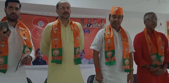 पीएम मोदी जी के आठ साल पूरे होने पर मंत्री नीरज बबलू ने किया बखान, कहा - भारत की प्रतिष्ठा पूरे विश्व में बढ़ी