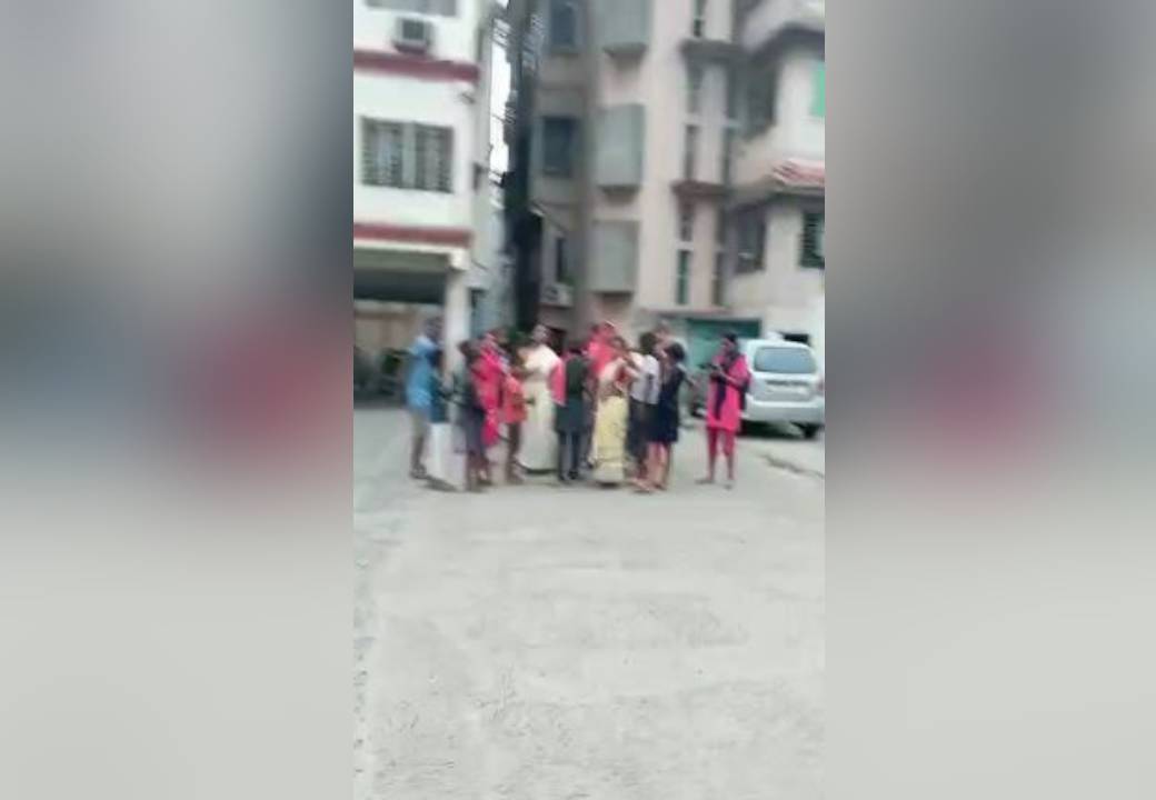 सेक्स रैकेट का खुलासा : स्कूल के सामने कॉम्पलेक्स में चल रहा था धंधा,  पुलिस ने मारा छापा, 5 महिला और 1 पुरुष गिरफ्तार