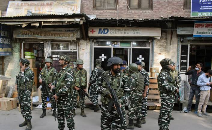 देश-विदेश : कश्मीर में फिर आतंकी हमला, इस बार प्रवासी मजदूर को बनाया निशाना