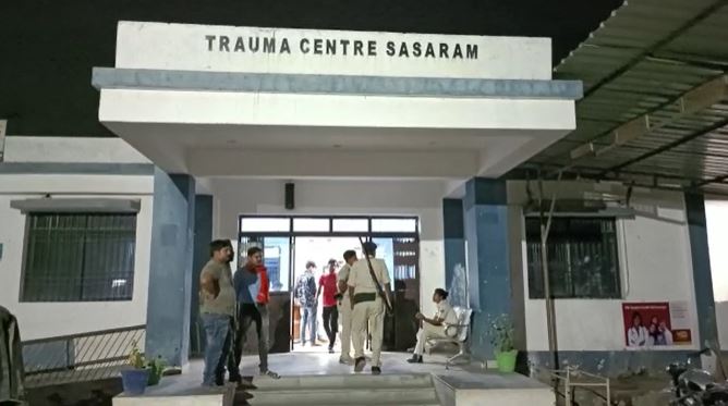 ROHTAS: वर्चस्व को लेकर दाे पक्षों की फायरिंग में एक महिला सहित चार राहगीर घायल