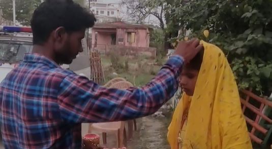 परिवार बना प्रेम में बाधा तो जानिये किस तरह पुलिस बन गई प्रेमियों की गार्जियन