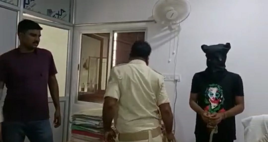 जमीन दलाली और रंगदारी के वर्चस्व को लेकर हुई ह'त्या का आरोपी दसवें दिन हुआ गिरफ्तार