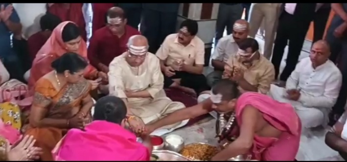 BREAKING : 10 महीने बाद बाबा के बुलावे पर आया हूं बाबानगरी, मन को मिली असीम शांति - राज्यपाल