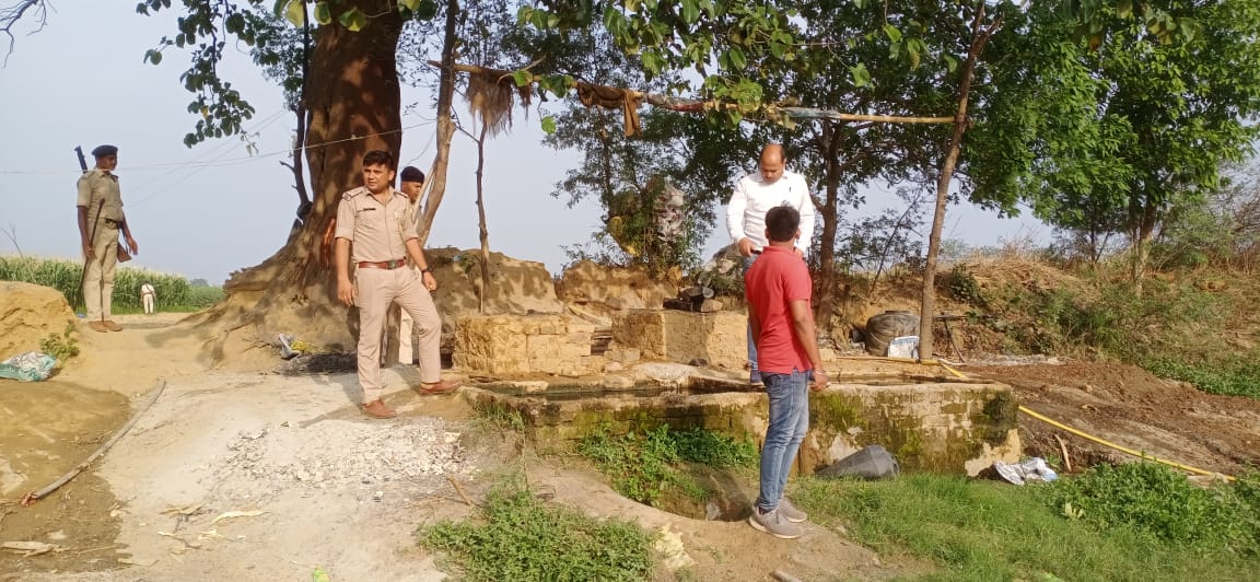 RANCHI : देसी शराब बनाने की दो अवैध भट्ठी ध्वस्त, 120 लीटर महुआ बरामद