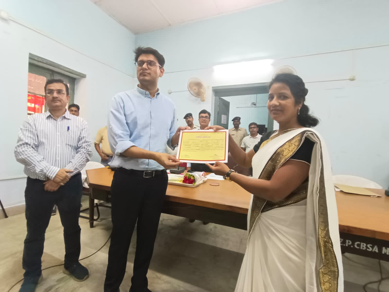 पश्चिमी सिंहभूम की जिला परिषद अध्यक्ष बनीं लक्ष्मी सुरेन,  लॉटरी से मिली जीत