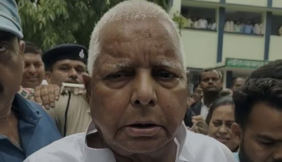 लालू यादव की मुश्किलें नहीं हो रहीं कम, सात साल पुराने मामले में हाजीपुर कोर्ट में आज पेशी