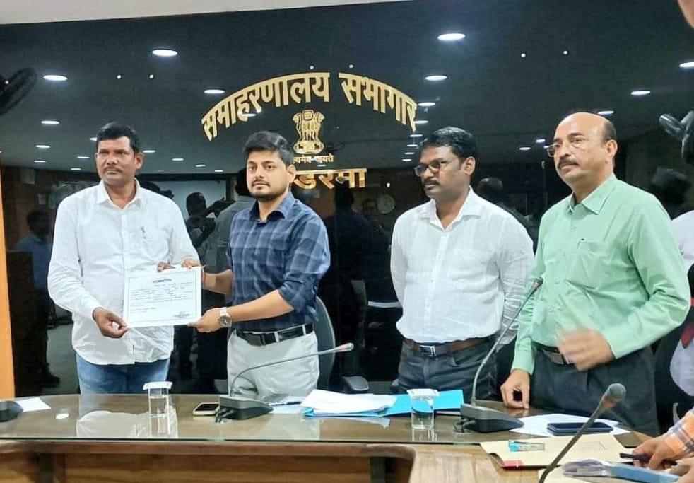 कोडरमा जिप अध्यक्ष चुनाव: लक्ष्मण से लड़ाई में राम की हुई जीत