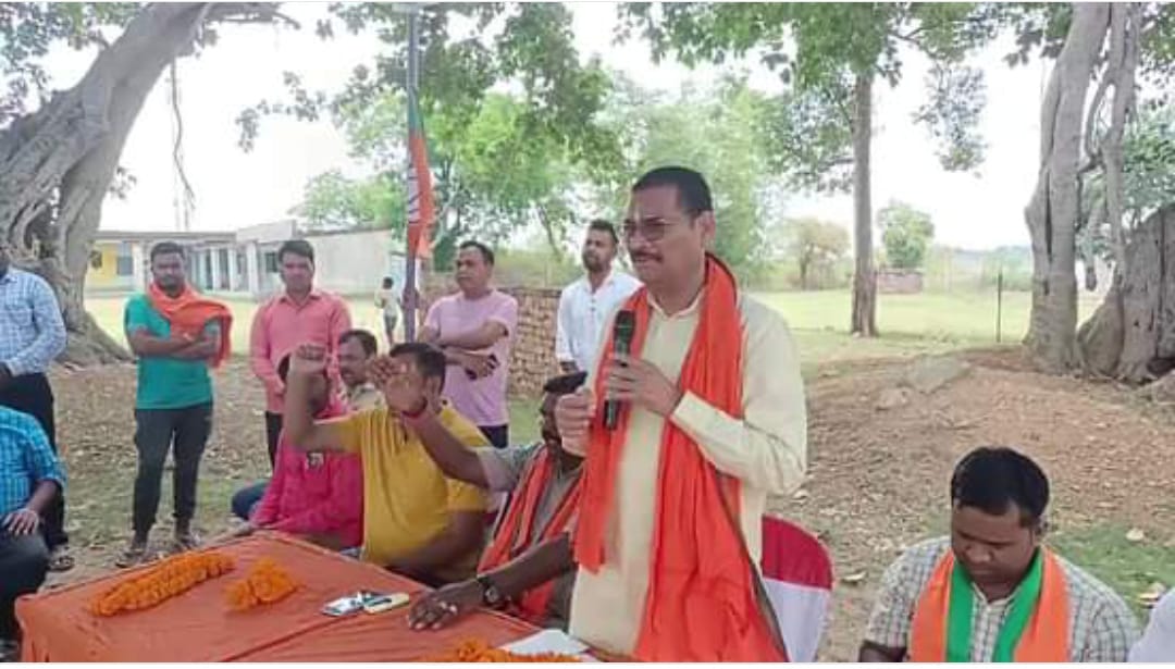 23 जून को भ्रष्टाचार और वंशवाद के खिलाफ वोट करेगी मांडर की जनता: दीपक प्रकाश