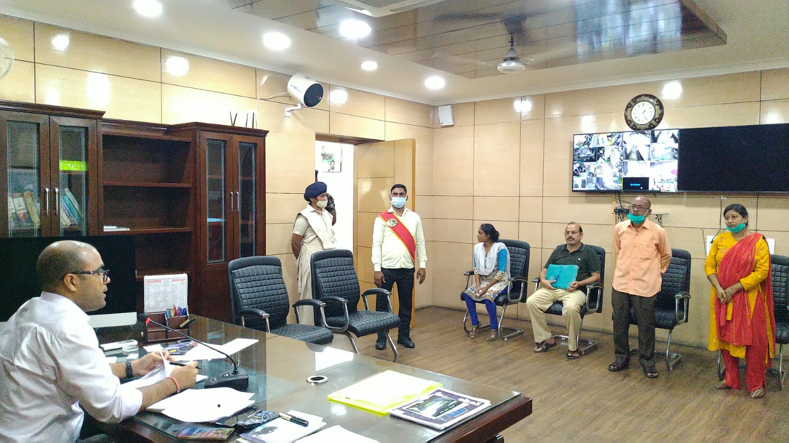 जनता दरबार: पांच लाख रुपए रंगदारी नहीं देने पर बुरे परिणाम भुगतने की मिल रही धमकी- पीड़ित की गुहार