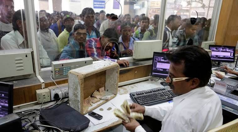 हंगामे से बाधित ट्रेनों के टिकट कैंसिल कराने पर आज कैंसिलेशन चार्ज नहीं लेगा रेलवे