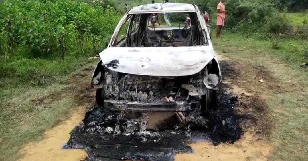 जी हां! यह है धनबाद- यहां चोरी करने के बाद फूं'क दी जाती है कार