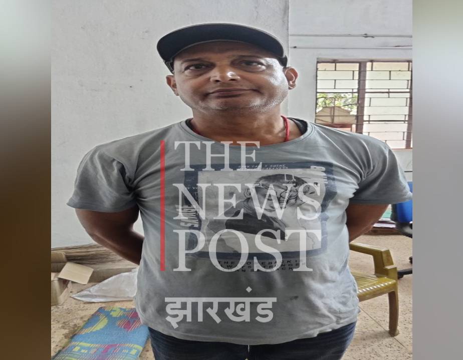 अश्ली'ल वीडियो दिखाकर बच्चियों के कपड़े उतार करता था छेड़खानी, स्कूल प्रिंसिपल गिरफ्तार 