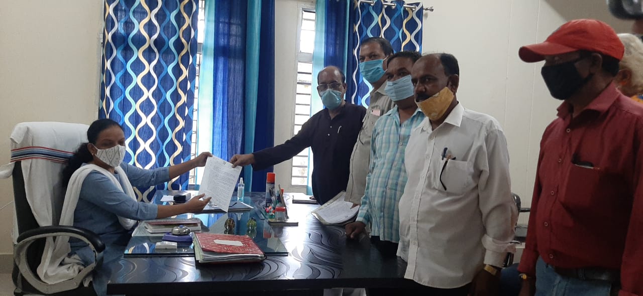 दो साल से पानी सप्लाई नहीं होने से परेशान डुमरी और जामताड़ा के लोगों ने SDO से लगाई गुहार