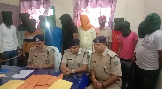 जामताडा में साइबर अपराध के खिलाफ पुलिस की बड़ी कार्रवाई, 11 गिरफ्तार