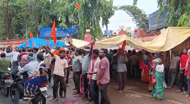 हिंडाल्को के किस निर्णय से पांच सौ से ज्यादा मजदूर हो जाएंगे बेरोजगार- जानिये धरना-प्रदर्शन का कारण