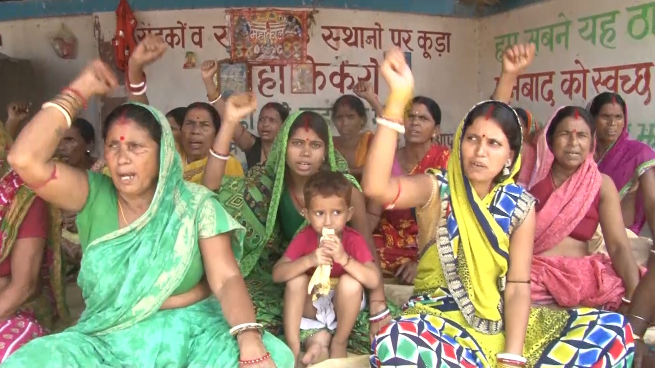 अतिक्रमण के नाम पर हाउसिंग बोर्ड पर लोगों को बेघर करने का आरोप, DC से जांच की मांग गई