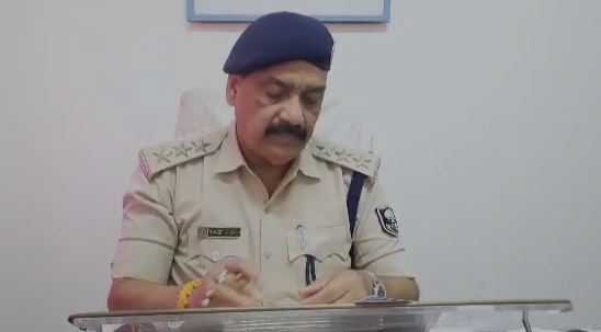 थाने के ही मुंशी ने महिला सिपाही की आबरू करनी चाही तार-तार- इसके बाद क्या हुआ पढ़िये