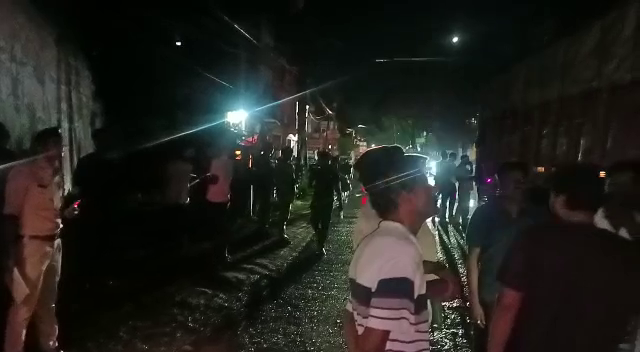 LOHARDAGA): देर रात रेलवे डिवाइडर से टकरा गया बारह चक्का ट्रक, धंस गया बोनट- इसके बाद क्या हुआ जानिये