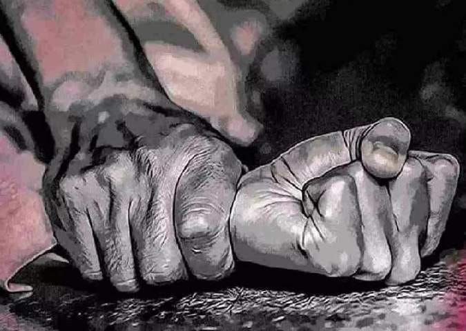 शर्मनाक: दुष्क'र्म पीड़िता बनी मां, लाचार पिता ने कराया प्रसव, जानिए क्या हुआ इसके बाद 