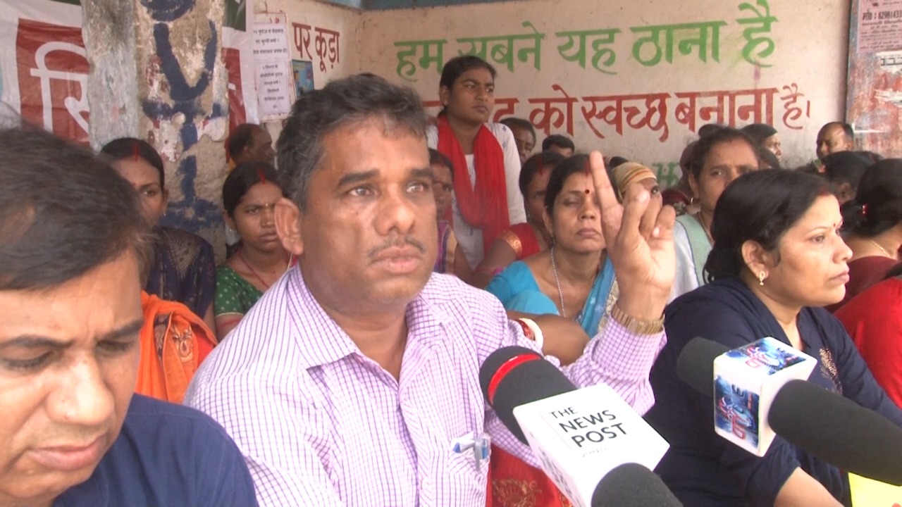 हमारा बेटा तो चला गया, दूसरे बच्चे के साथ न हो ऐसा-  न्याय मंच के साथ धरने पर बैठे अस्मित के पिता बोले
