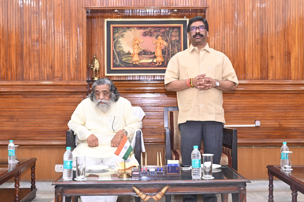 राष्ट्रपति चुनाव : द्रौपदी मुर्मू ने राष्ट्रपति चुनाव में हेमंत सोरेन से समर्थन मांगा, दिया संकेत