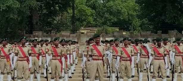 दो दिन पहले पास आउट बीएमपी के जवान ने क्यों लगा ली फां'सी, जानिये