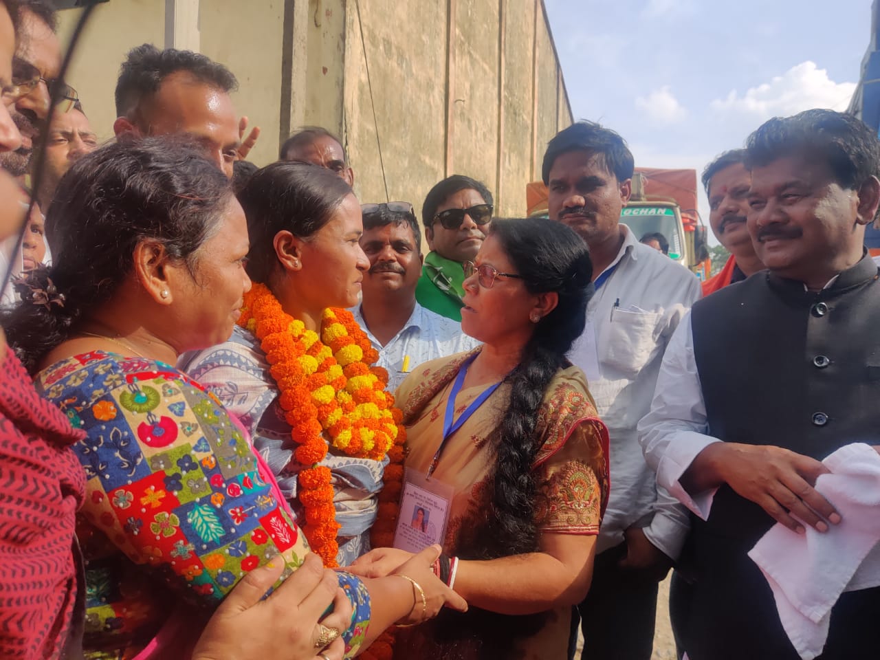 मांडर उप चुनाव: 16 वें राउड तक कांग्रेस आगे- गंगोत्री ने स्वीकार की हार नेहा  को दी बधाई