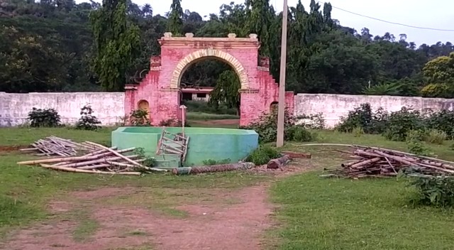 हिजला मेला में दिशोम मरांग बुरू थान का पक्कीकरण नहीं होने से आदिवासियों में नाराजगी, सीएम, विधायक और गुरूजी का जलाया पुतला