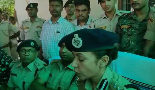 भाकपा माओवादी का हार्डकोर नक्सली गिरफ्तार, एके 56 और 47 के कई हथियार भी बरामद