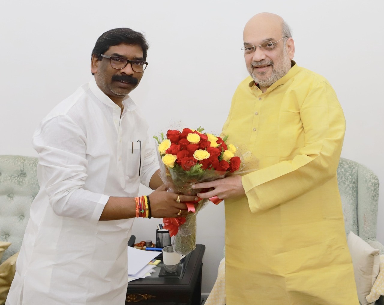 BREAKING : गृह मंत्री अमित शाह से मिलें सीएम हेमंत सोरेन, कई मुद्दों पर हुई चर्चा